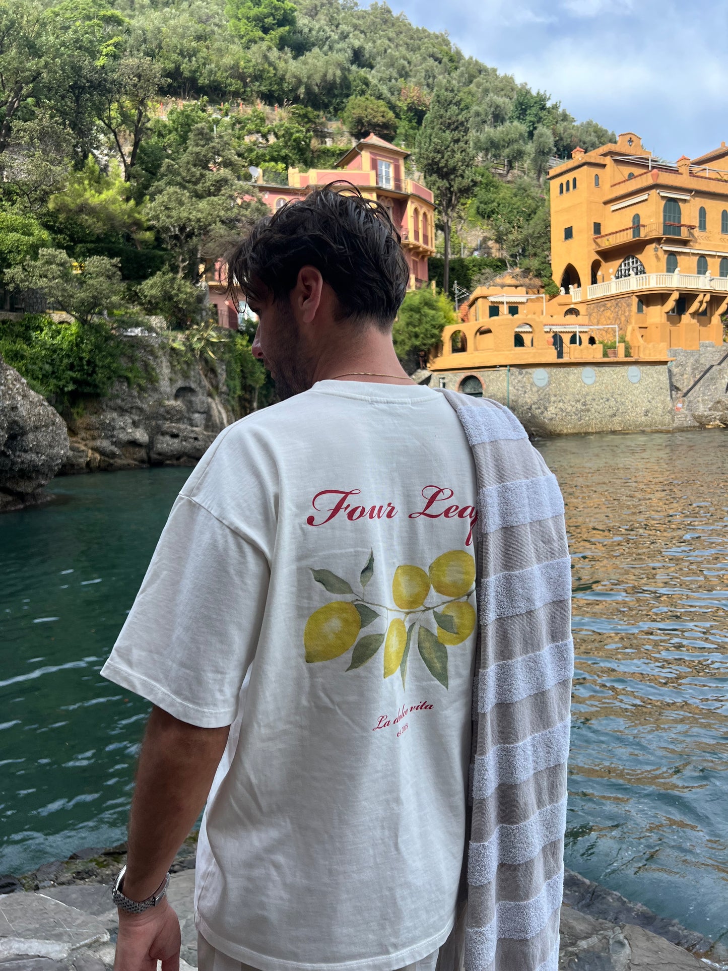 FOUR LEMONS T WHITE