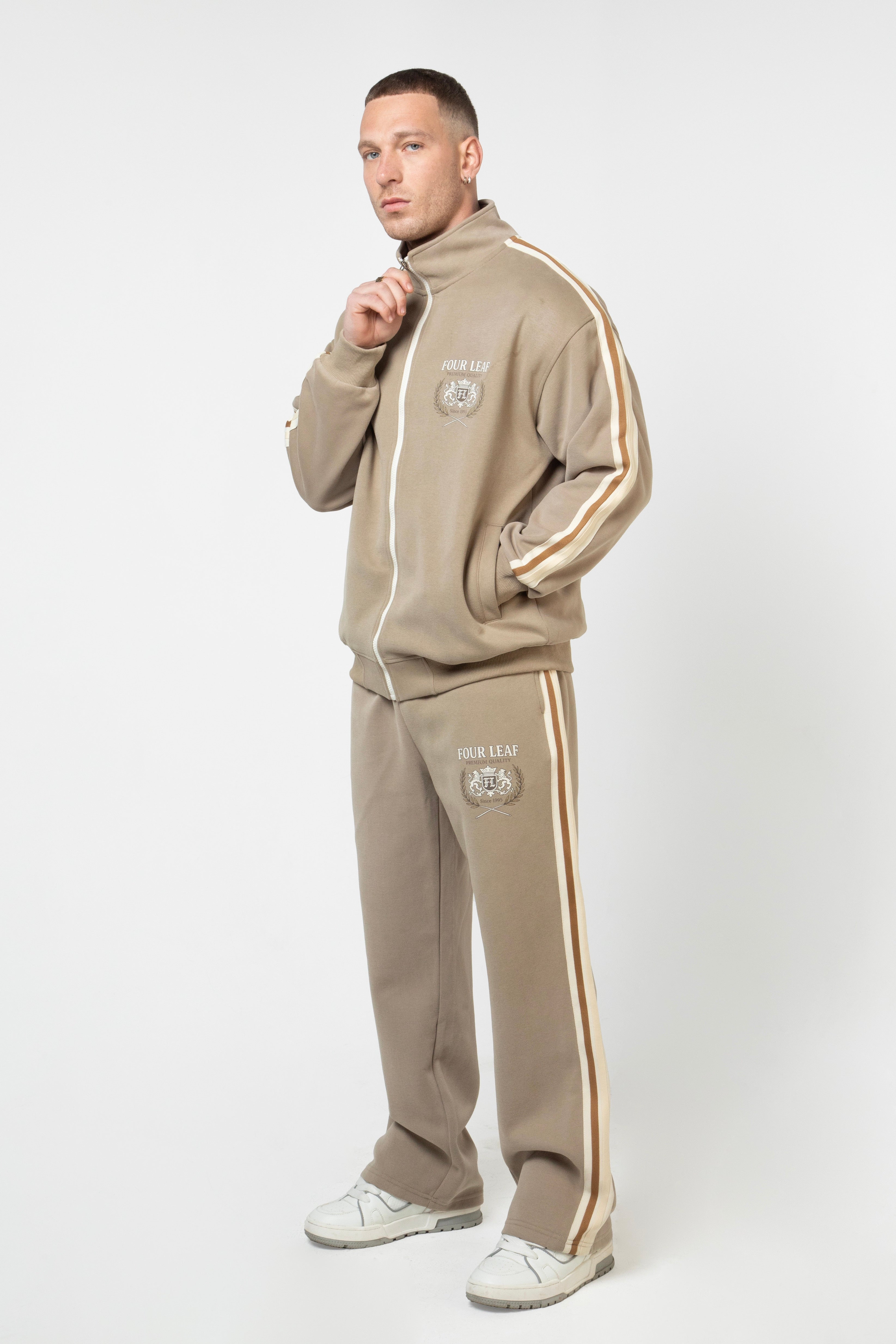 Heritage Contrast Side-Stripe Pants - Beige